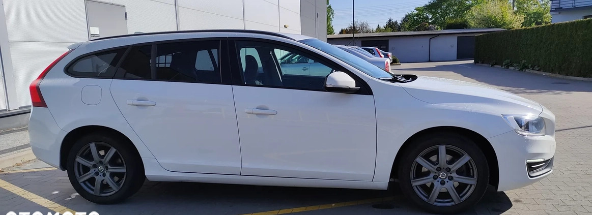 Volvo V60 cena 63900 przebieg: 149500, rok produkcji 2018 z Częstochowa małe 436
